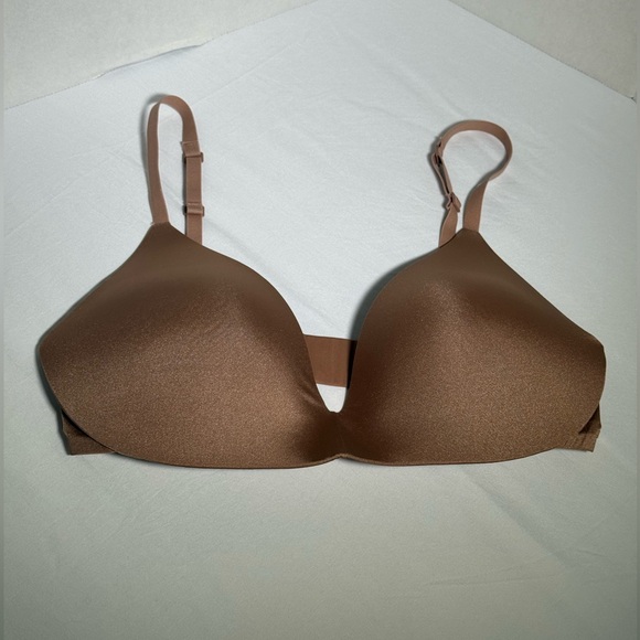 SKIMS Nude Satin Wireless Bra 34D Like New No Underwire Nude Lingerie - Picture 3 of 8